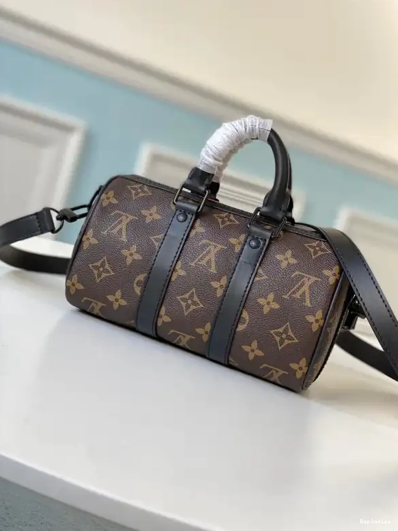 Repladies VUITTON LOUIS LEEPALL NANO 0610